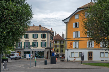 VEVEY, SWITZERLAND - JUNE 19, 2023: Summer Panorama of Embankment of town of Vevey, Canton of Vaud, Switzerlandのeditorial素材