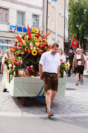 Rosenheim, Germany - September 4, 2016: Flower Cart of the Urban Community of Rosenheim Small gardener at Thanksgiving Parade in Rosenheim / Germanyのeditorial素材