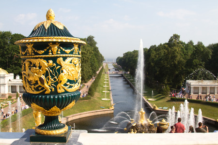Grand cascade in Perterhof. The Peterhof palace included in the UNESCO's World Heritage List.のeditorial素材