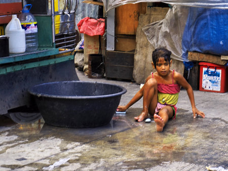 Manila, Philippins - 06 Mar 2012. The slums of Manila city, Philippinesのeditorial素材