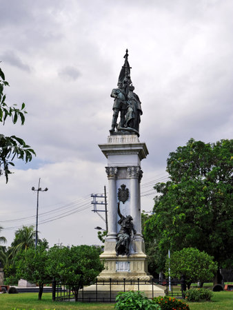 Manila, Philippins - 06 Mar 2012. The monument in Manila city, Philippinesのeditorial素材