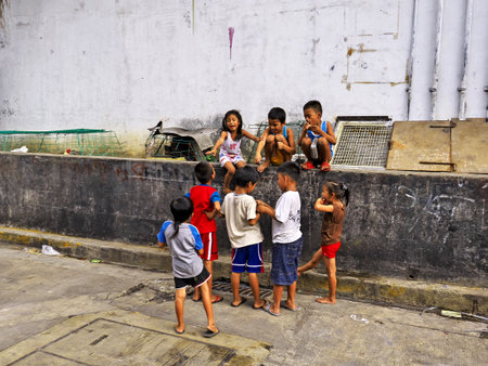 Manila, Philippins - 06 Mar 2012. The slums of Manila city, Philippinesのeditorial素材