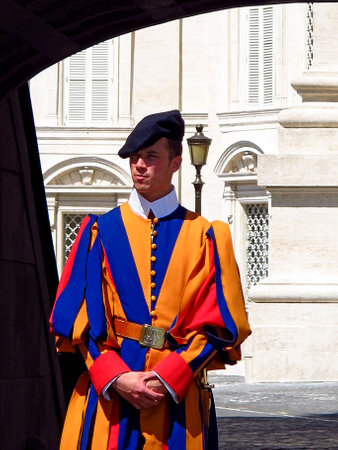 Rome / Vatican - 16 Jul 2011: Swiss guard in St. Peter's Basilica, Vatican, Rome, Italyのeditorial素材