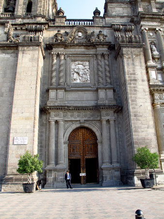 Mexico city / Mexico - 01 Mar 2011: Mexico, Metropolitan Cathedral of the Assumption of the Most Blessed Virgin Mary into Heavensのeditorial素材