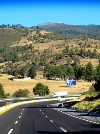 Mexico city / Mexico - 02 Mar 2011: The road in Mexico countryのeditorial素材