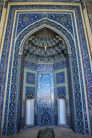 Yazd / Iran - 01 Oct 2012: Frescos on mosque in Yazd, Iranのeditorial素材