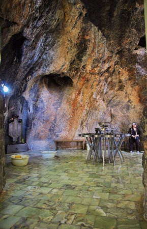 Chak Chak / Iran - 02 Oct 2012: Chak Chak is Zoroastrian Temple, Iranのeditorial素材