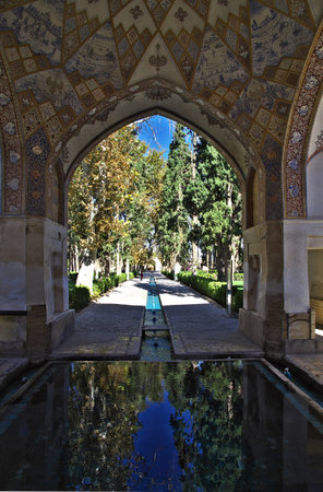Kashan / Iran - 05 Oct 2012: Bagh-e Fin Garden in Kashan, Iranのeditorial素材