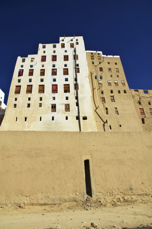 Shibam, Hadramaut / Yemen - 31 Dec 2012: The city of medieval skyscrapers, Shibam, Wadi Hadramaut, Yemenのeditorial素材