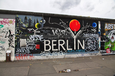 Berlin / Germany - 15 Sep 2015: Memorial of the Berlin Wall, Germanyのeditorial素材