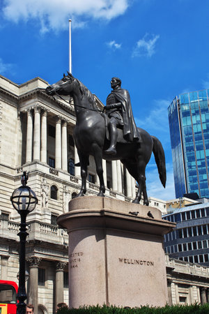 London / UK - 28 Jul 2013: The monument in London city, Englandのeditorial素材