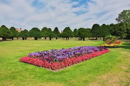 Hampton cort / UK - 08 Aug 2013: Flowers in HAMPTON Court, Englandのeditorial素材