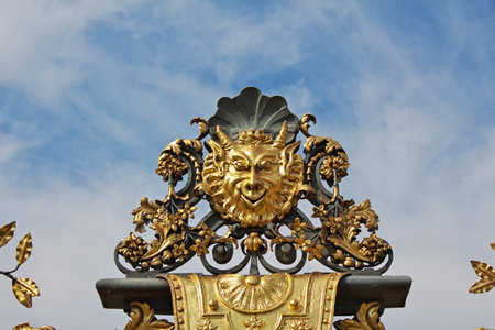 Hampton cort / UK - 08 Aug 2013: The Royal Castle Of HAMPTON Court, Englandのeditorial素材