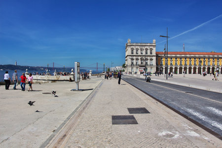 Lisbon / Portugal - 10 May 2015: The Central square in Lisbon city, Portugalのeditorial素材