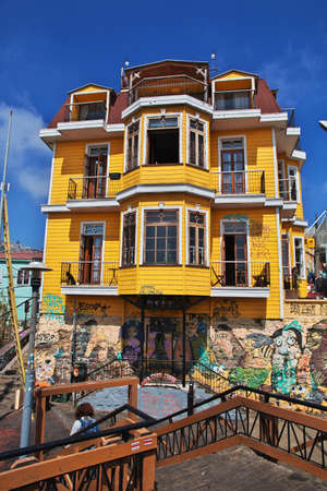 Valparaiso, Chile - 30 Dec 2019: The vintage house in Valparaiso, Pacific coast, Chileのeditorial素材