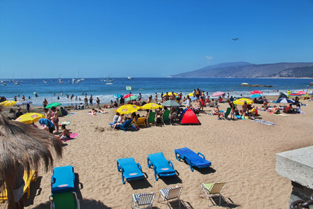Papudo, Chile - 31 Dec 2019: The beach in Papudo village, Pacific coast, Chileのeditorial素材