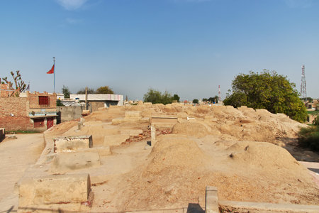 Uch Sharif, Ruins of centuries old Mausoleums near Bahawalpur, Pakistanのeditorial素材