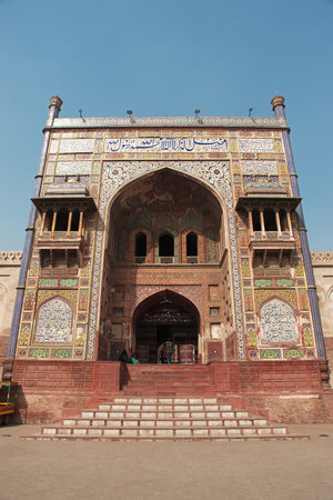 Lahore, Pakistan - 28 Mar 2021: Wazir Khan Mosque in Lahore, Punjab province, Pakistanのeditorial素材