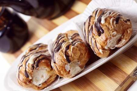 Chocolate eclair