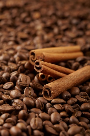 coffee beans and cinnamonの写真素材