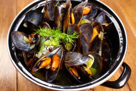 mussels with lemon