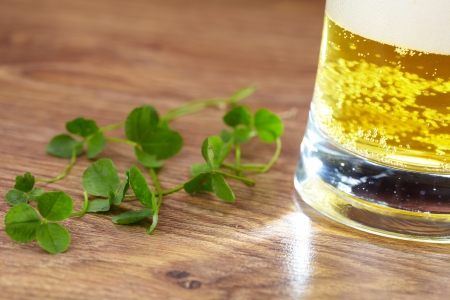 clover and beer の写真素材