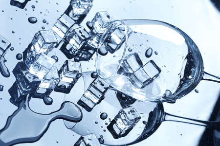 wet ice cubesの写真素材