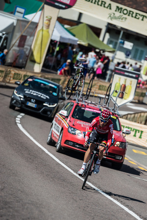 Castelrotto, Italy May 22, 2016; Professional cyclist During a hard time trial climb, with arrival on the top of Alpe di Siusi.のeditorial素材