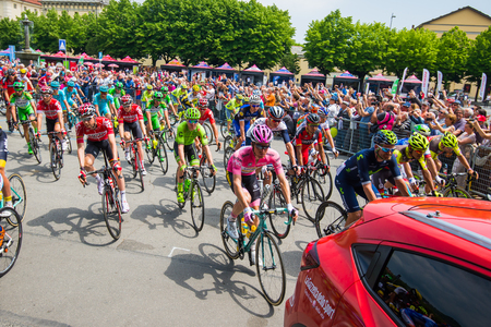 Pinerolo, Italy May 27, 2016; Start of the stage of the Tour of Italy from inside the group, hard mountain stages from Pinerolo to Risoul.のeditorial素材