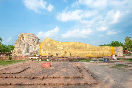 Reclining Buddha at Wat Lokayasutharam in Ayutthaya, Thailandのeditorial素材