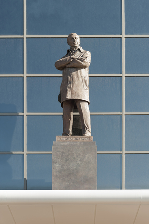 Sir Alex Ferguson statue, Old Trafford, Manchesterのeditorial素材