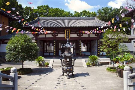 Courtyard at Linggu Buddhist Temple on Purple Mountain, Nanjingのeditorial素材