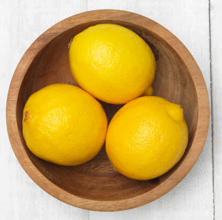 Lemons in a bowlの写真素材