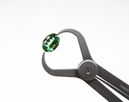 measuring precious stone