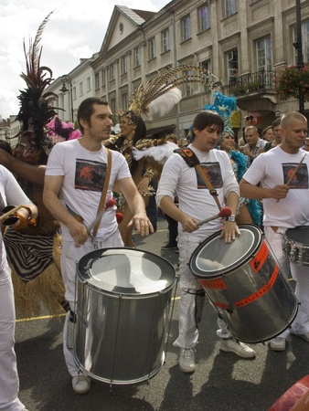warsaw, 29 august 2010, parade multicultural warsaw street party krakow suburbのeditorial素材