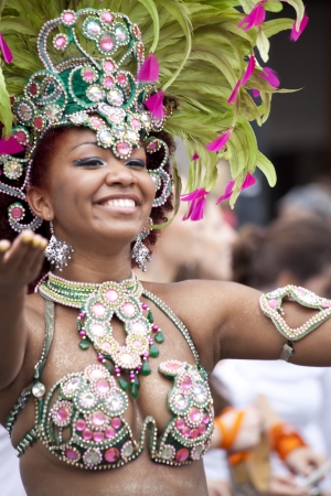 Warsaw, august 26, 2012,-Carnival dancers and musicians on Warsaw Multicultural Street Paradeのeditorial素材
