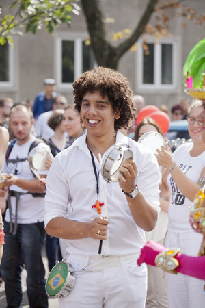 WARSAW, POLAND, August 31: Unidentified Carnival musician on the parade on Warsaw Multicultural Street Partyl on August 31, 2014 in Warsaw, Poland.のeditorial素材