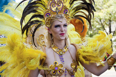 WARSAW, POLAND, AUGUST 28: Unidentified Carnival dancer on the parade on Warsaw Multicultural Street Parade on August 28, 2016 in Warsaw, Poland.のeditorial素材