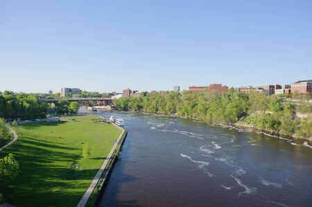 Mississippi river Minneapolis, Summer, May 2017, bridgeのeditorial素材