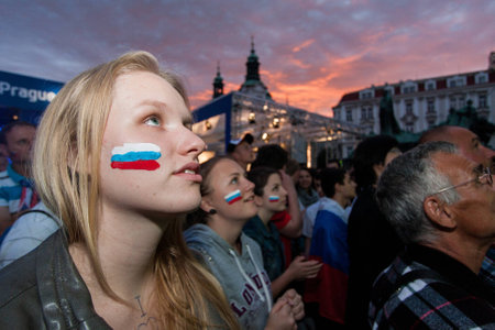 Russian fan wait for goal at sunsetのeditorial素材