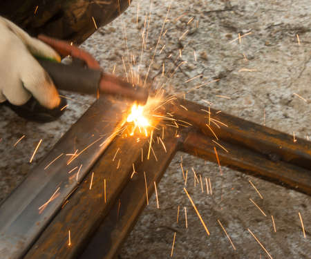 metal welding with sparks