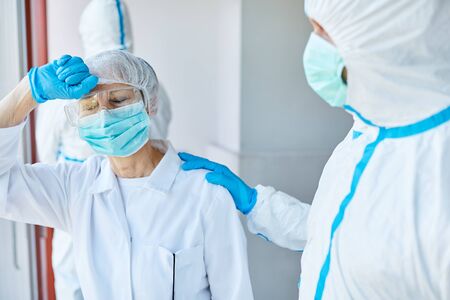 Doctors with stress and burnout in coronavirus crisis and Covid-19 epidemic in the clinic