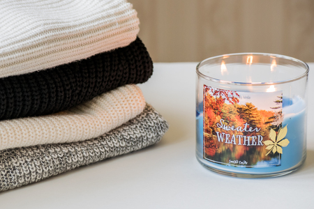 Sweater Weather Candle with Sweater Stackの写真素材