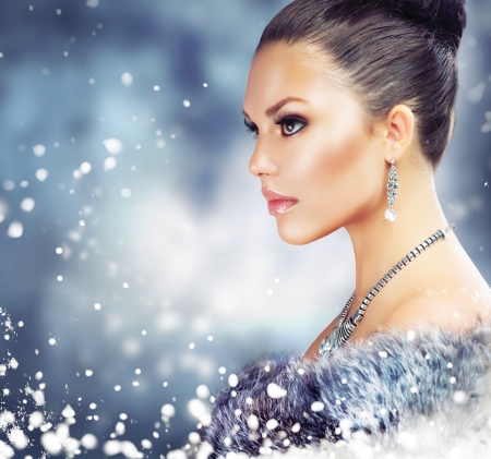 Winter Woman in Luxury Fur Coat の写真素材