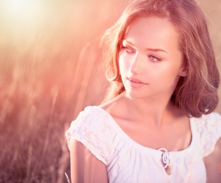 Beauty Romantic Girl Outdoors  Teenage Model の写真素材