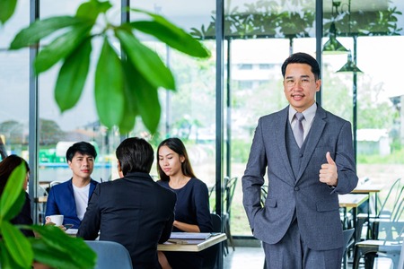 Portrait Of Multiracial Businesspeople Brainstorming In Meetingの写真素材