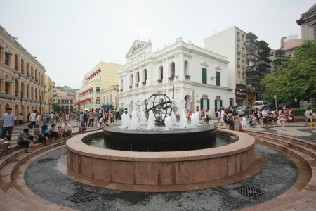 the central fountain in Senedo square Macauのeditorial素材