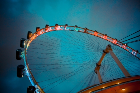 The Singapore Flyer in the eveningのeditorial素材