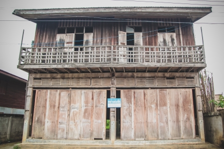 Wooden house in the countryside in North Eastern Thailandのeditorial素材