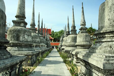 Small pagoda around phratathvorraviharnの写真素材